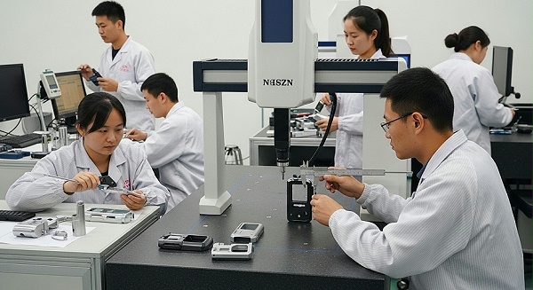 推荐伟迈特CNC加工厂家 (1)
