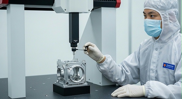 光学精密零件外壳CNC加工报价：源头厂家哪家好？3招教你选对供应商4