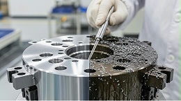 清洗定位架数控加工：选择哪种方法才能最大化保持精度？